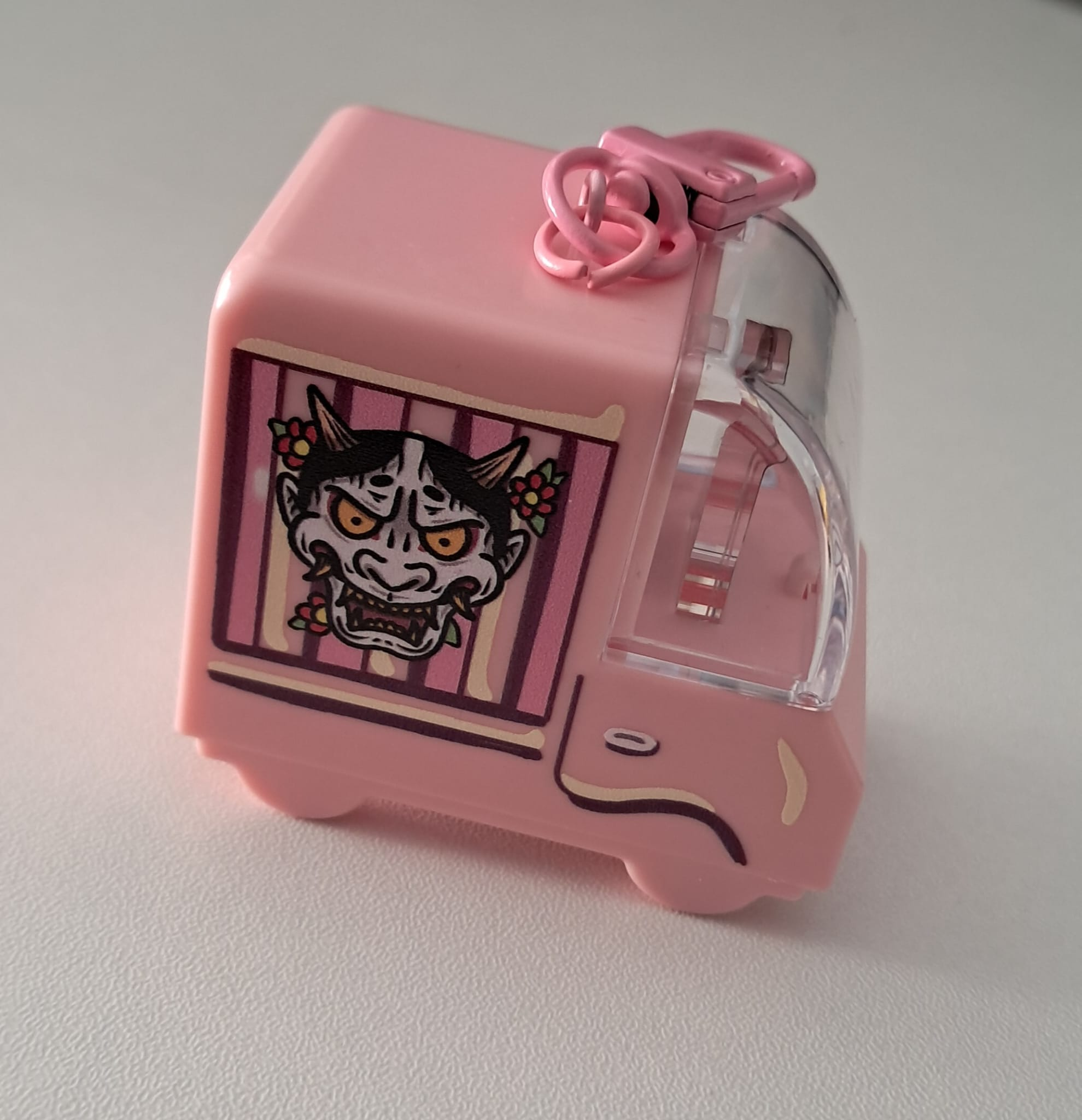 Majima Pink Truck - Toy Keychain