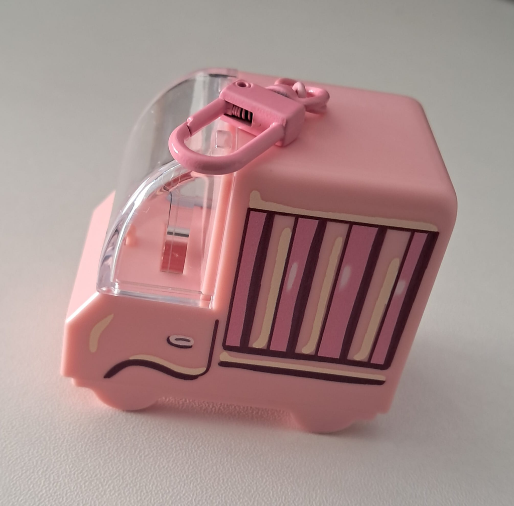 Majima Pink Truck - Toy Keychain